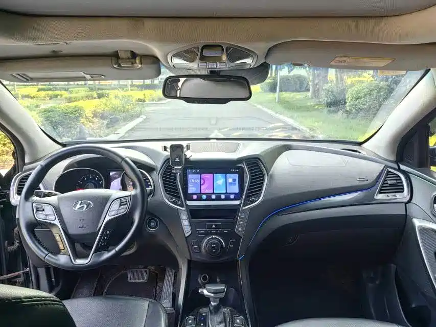 Hyundai Santa Fe — миниатюра 9