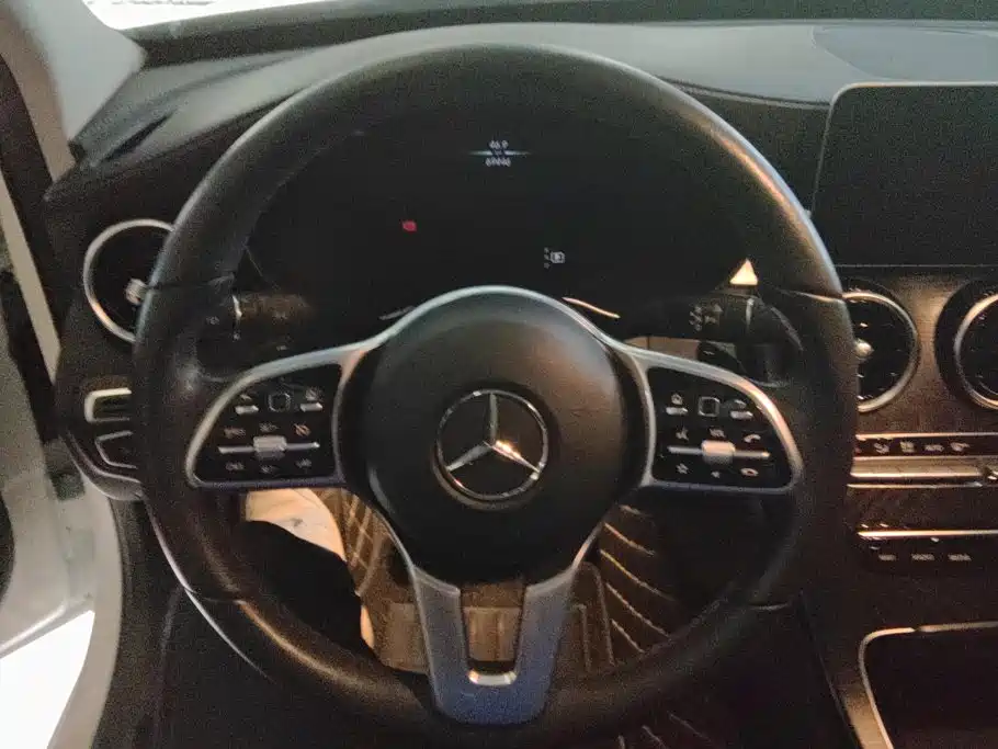 Mercedes-Benz C-Class — миниатюра 15