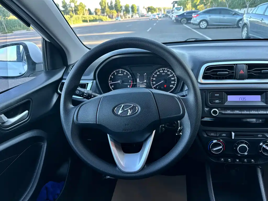 Hyundai Verna — миниатюра 14