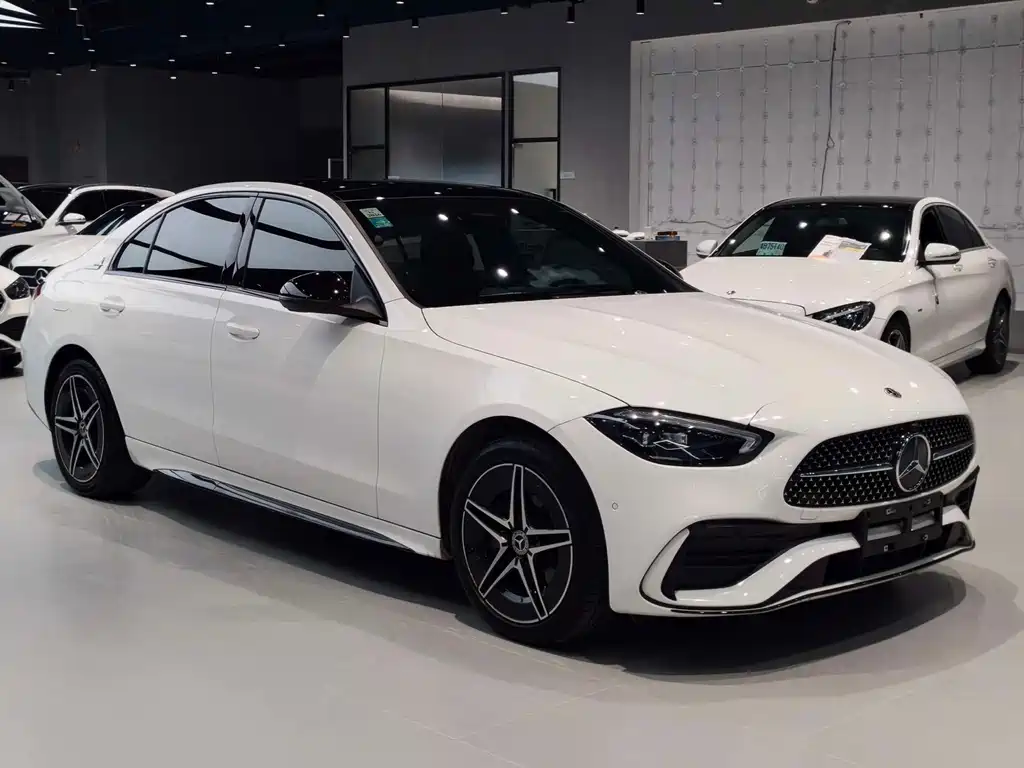 Mercedes-Benz C-Class — миниатюра 3