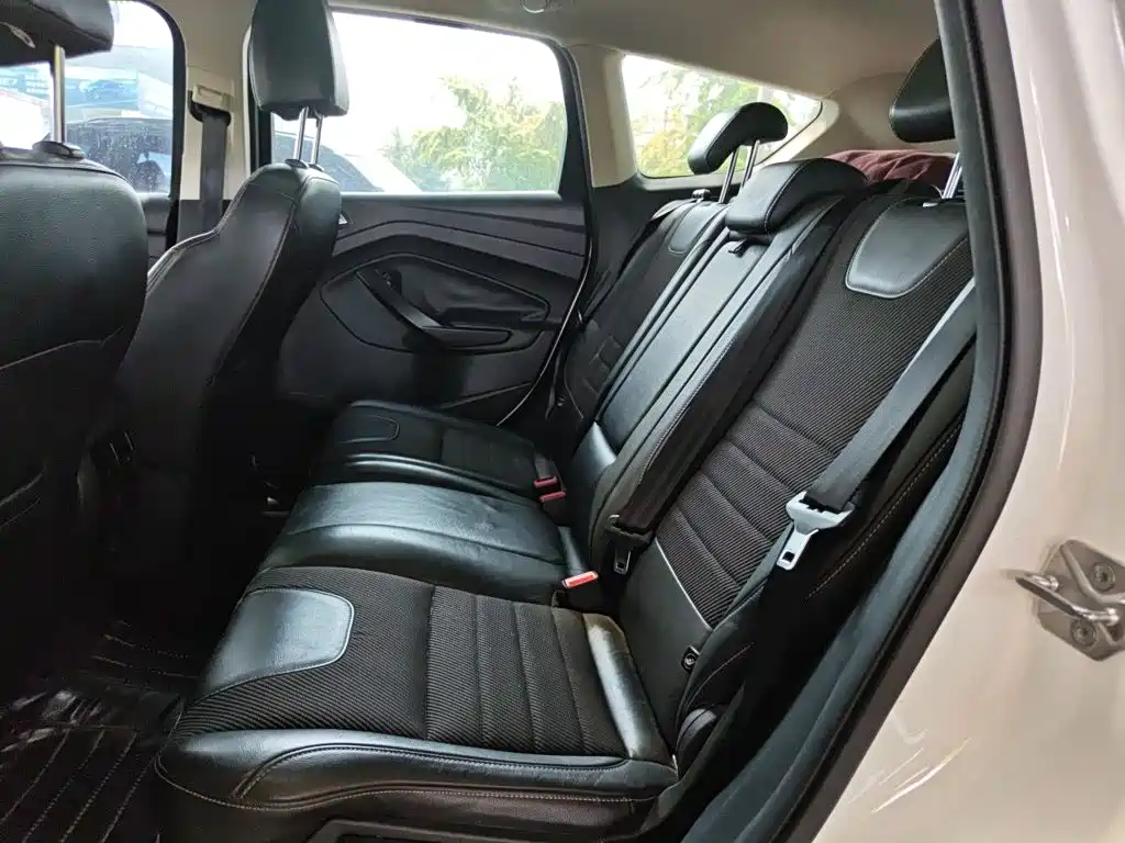 Ford Kuga — миниатюра 18