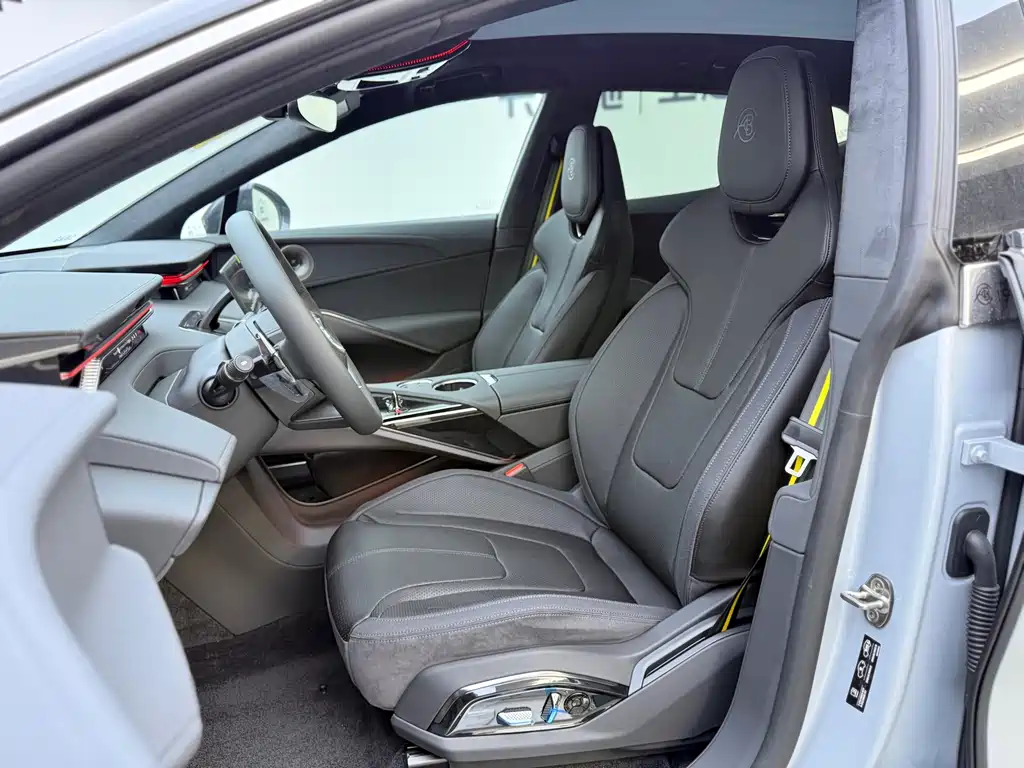 LOTUS SPORTS CAR ELETRE