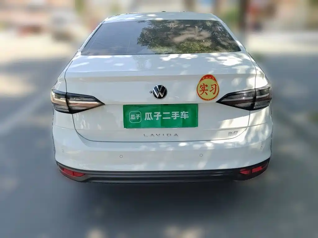 Volkswagen Lavida — миниатюра 5
