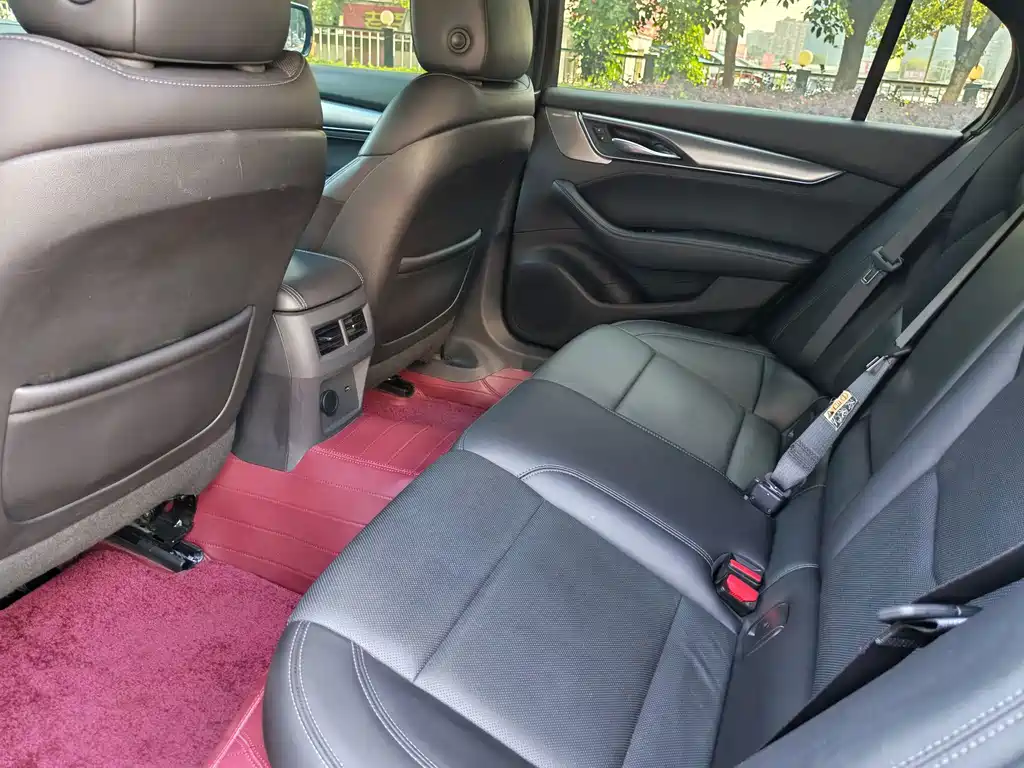 Cadillac CT5 — миниатюра 4