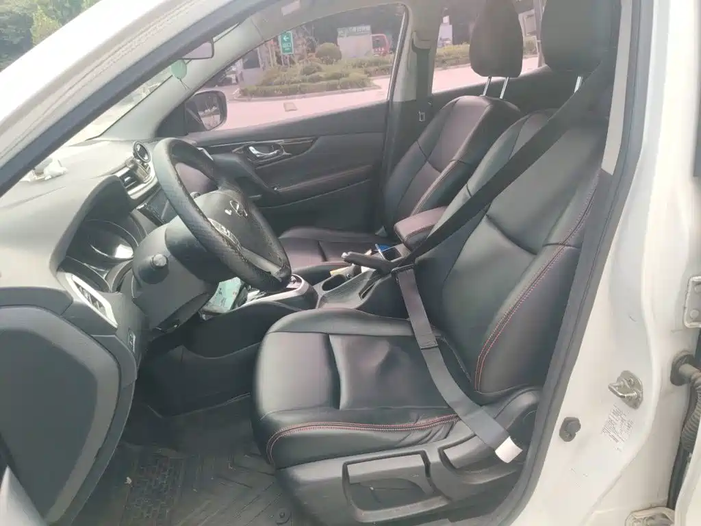 Nissan Qashqai — миниатюра 11