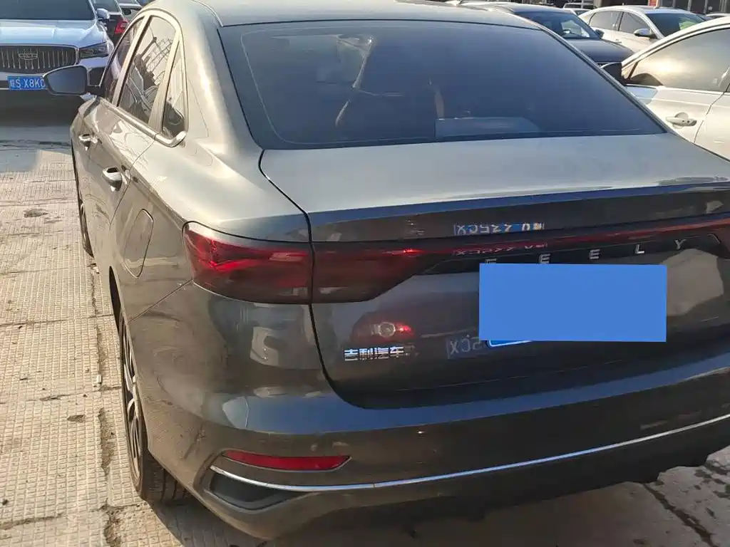 Geely Emgrand — миниатюра 9