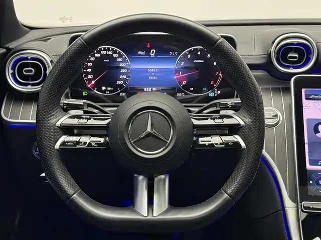 Mercedes-Benz C-Class — миниатюра 8