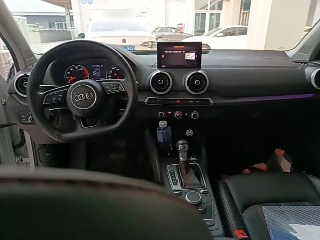 Audi Q2L — миниатюра 10