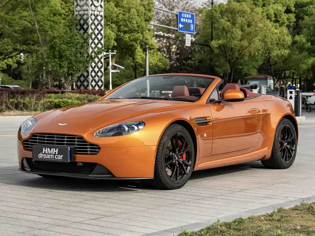 Aston Martin V8 Vantage 2020