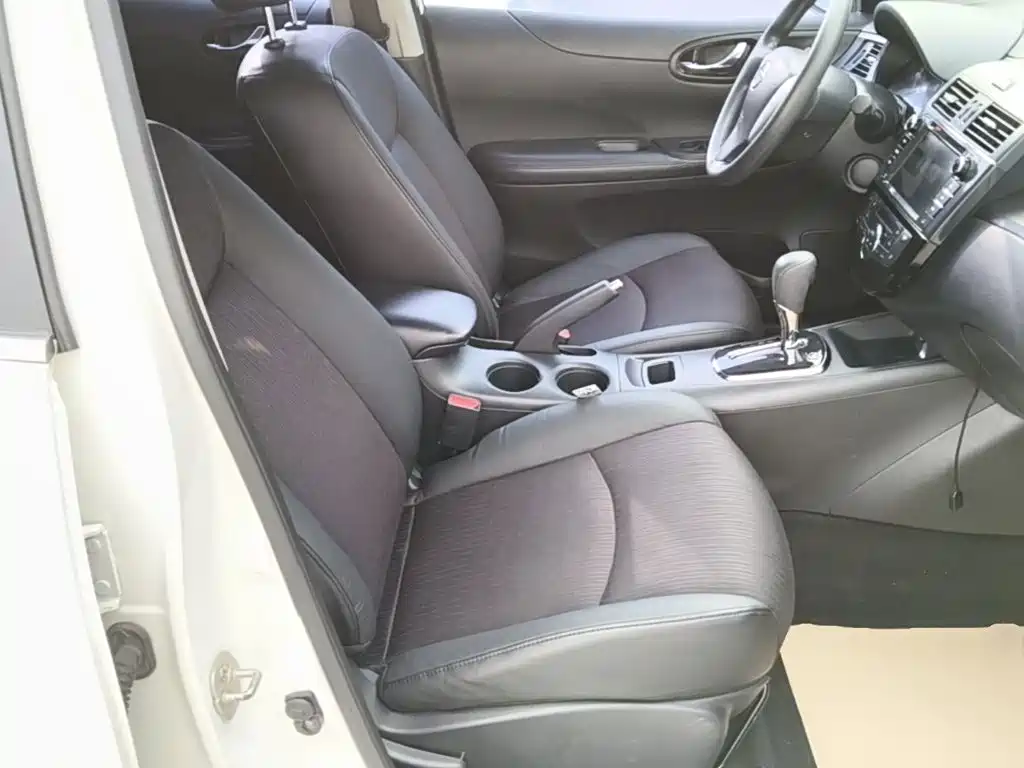 Nissan Tiida — миниатюра 25