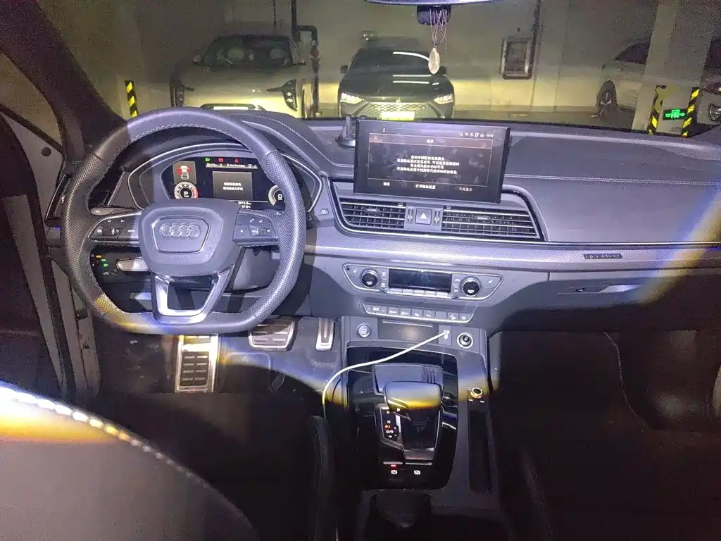 Audi Q5L Sportback — миниатюра 5