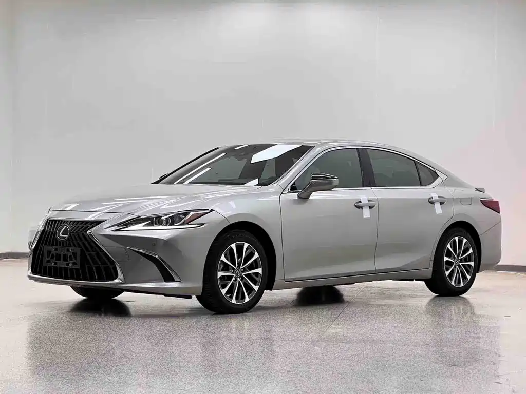 2024 Lexus ES - zdjęcie 1 z 30