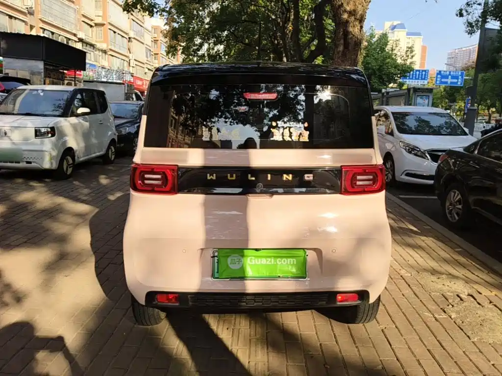 Wuling MINIEV — миниатюра 6