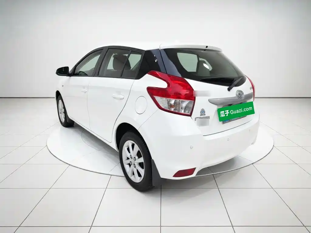 Toyota Yaris L — миниатюра 4