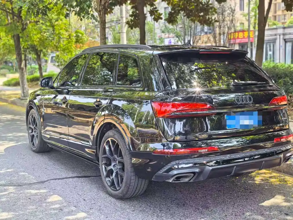 Audi Q7 — миниатюра 4