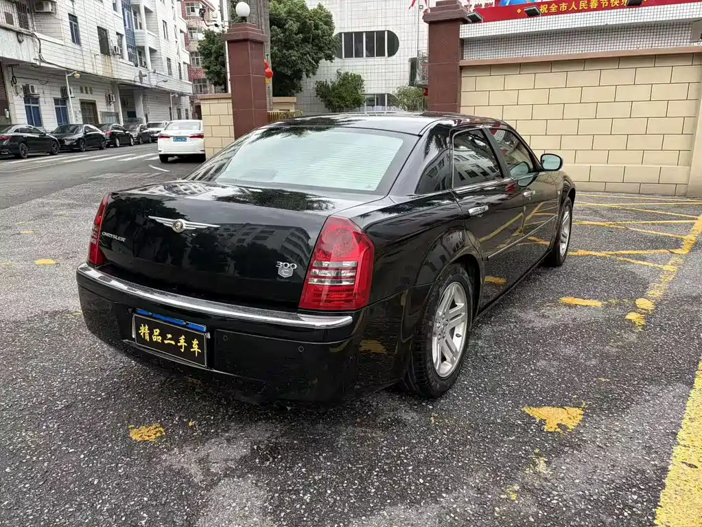 Chrysler 300C — миниатюра 5