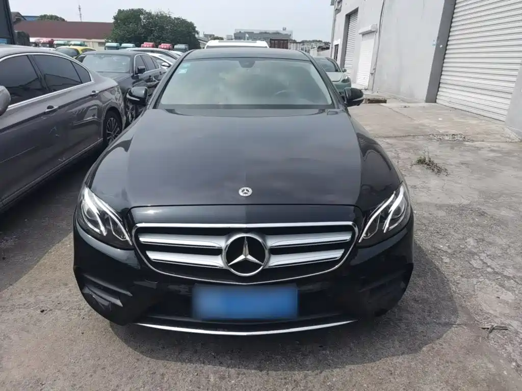 Mercedes-Benz E-Class — миниатюра 3