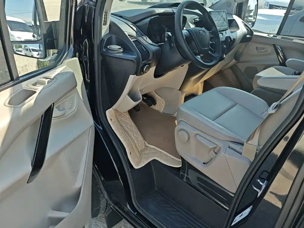 Ford Transit — миниатюра 16
