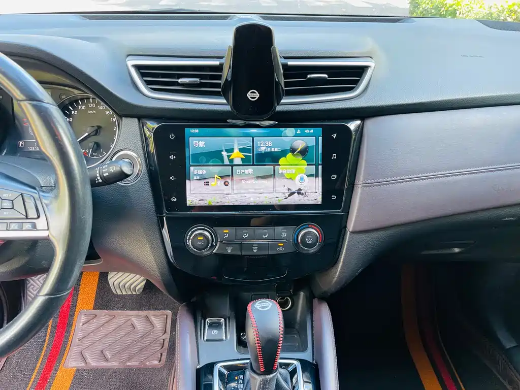 Nissan Qashqai — миниатюра 18