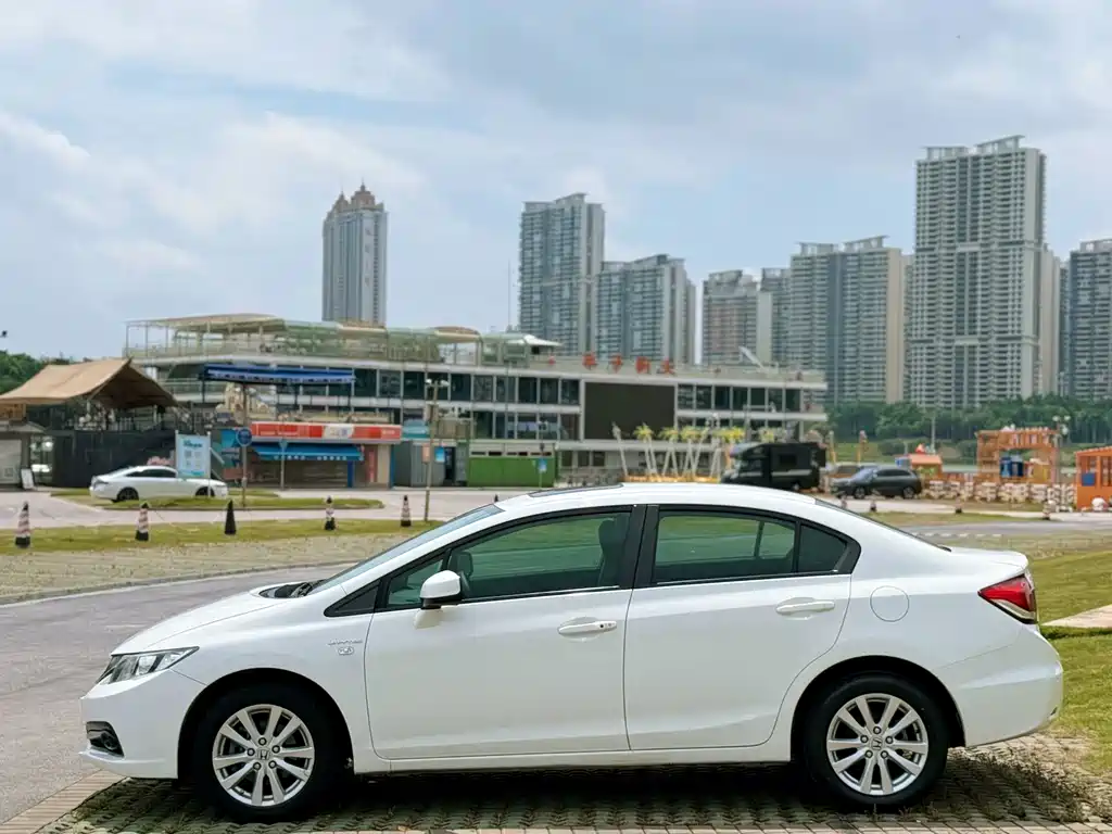 Honda Civic — миниатюра 7