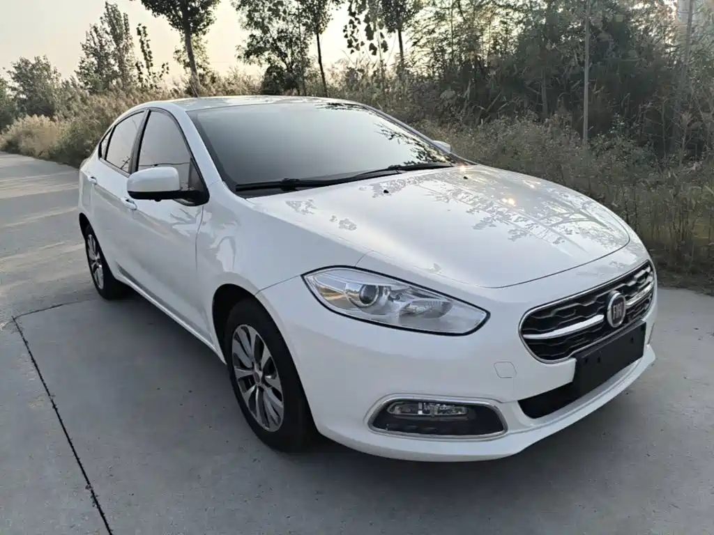 Fiat Viaggio — миниатюра 4