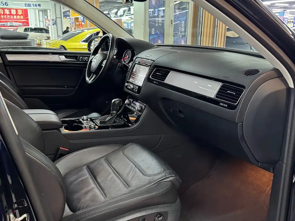 Volkswagen Touareg — миниатюра 13