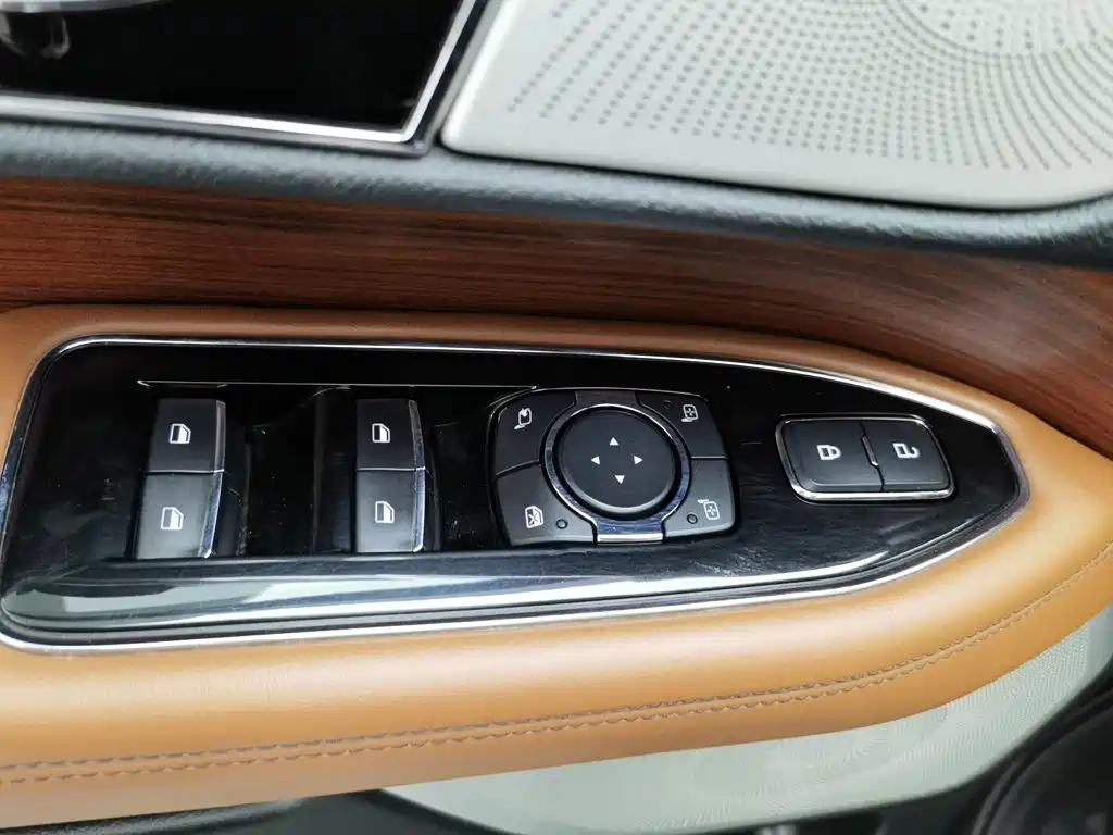 Lincoln Navigator — миниатюра 9