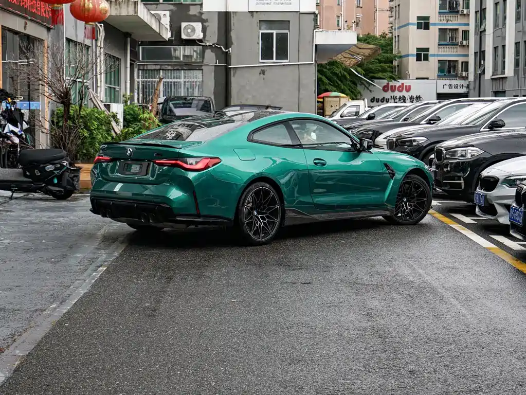 BMW M4 — миниатюра 13