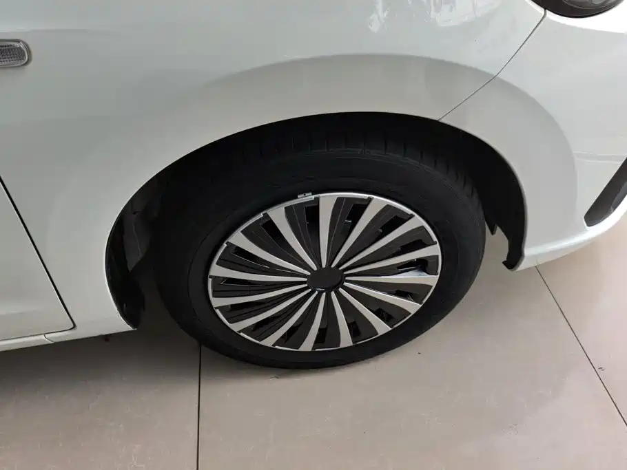 Honda Fit — миниатюра 6