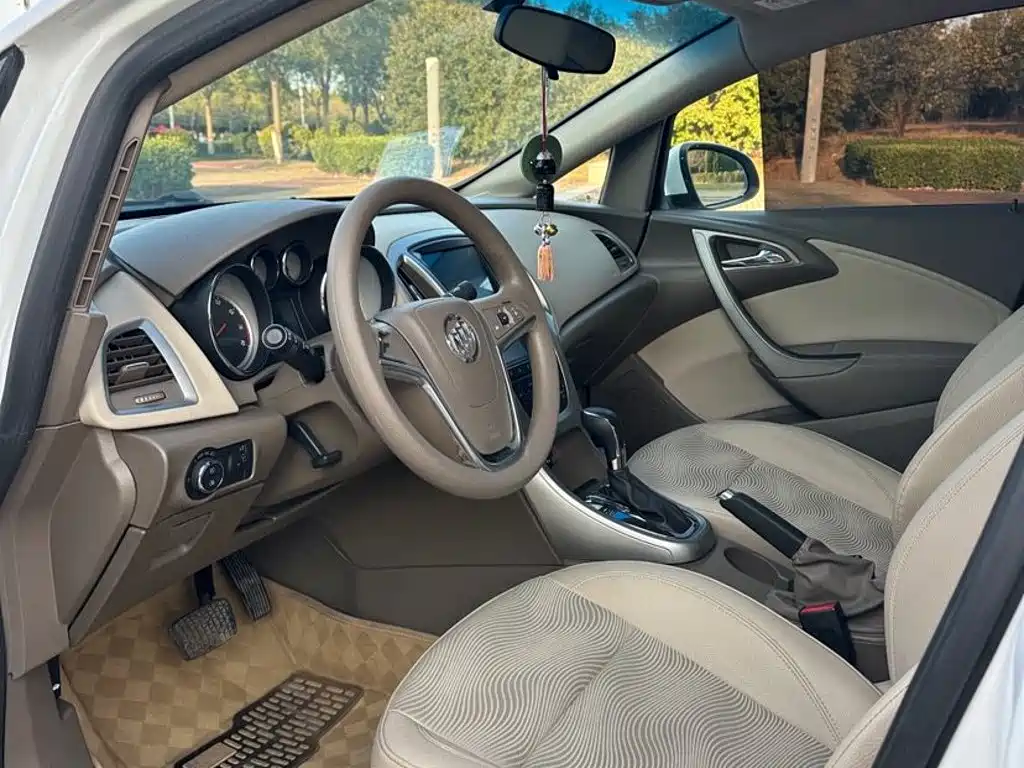 Buick Excelle — миниатюра 8