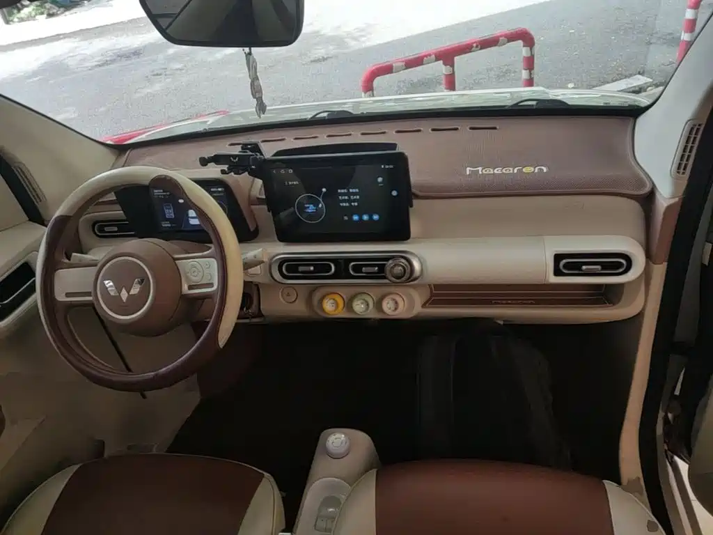 Wuling MINIEV — миниатюра 10