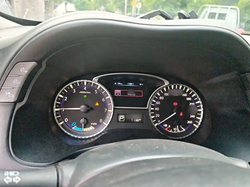 Infiniti QX60 (Import) — миниатюра 4