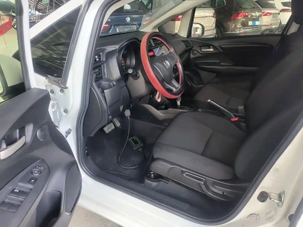 Honda Fit — миниатюра 16