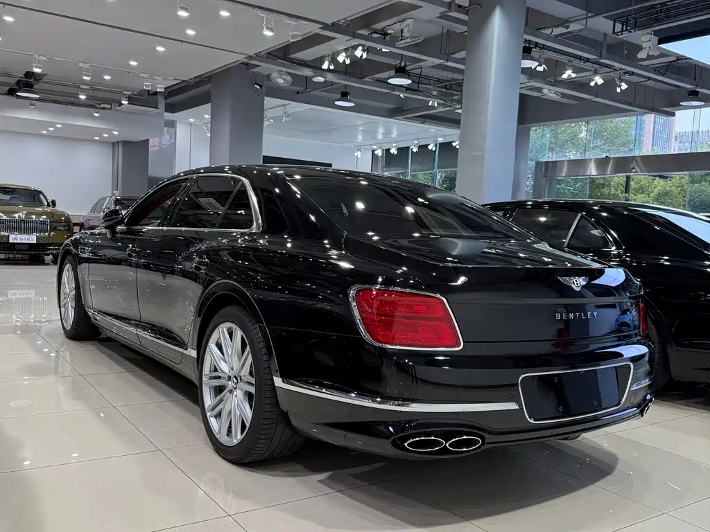 Bentley Flying Spur — миниатюра 5