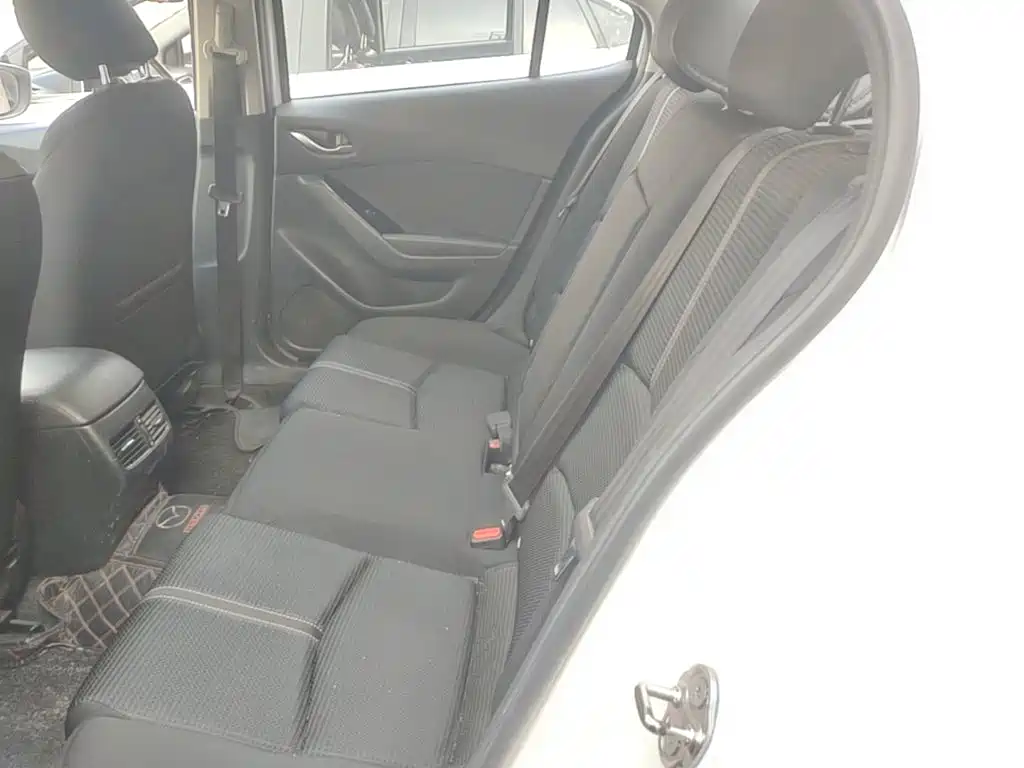 Mazda 3 Axela — миниатюра 17
