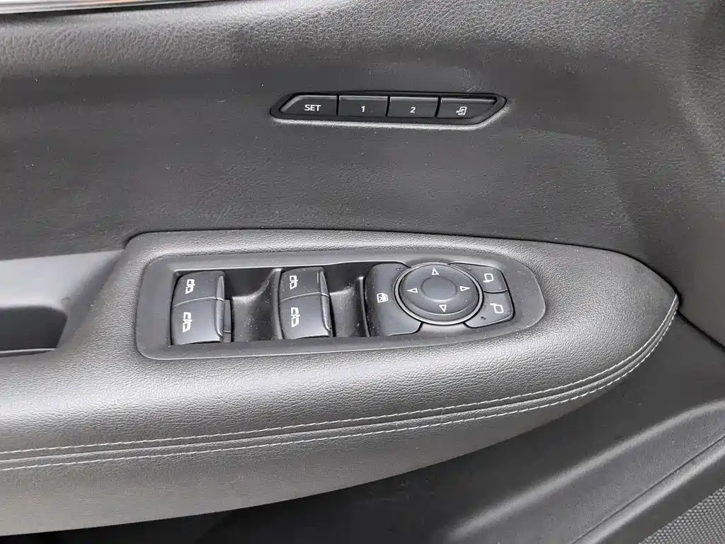 Cadillac XT6 — миниатюра 9