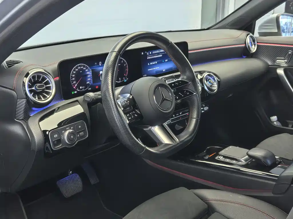 Mercedes-Benz A-Class — миниатюра 12