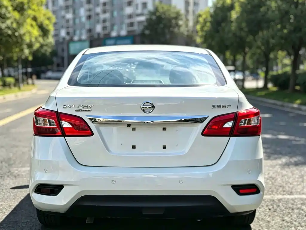 Nissan Sylphy — миниатюра 8