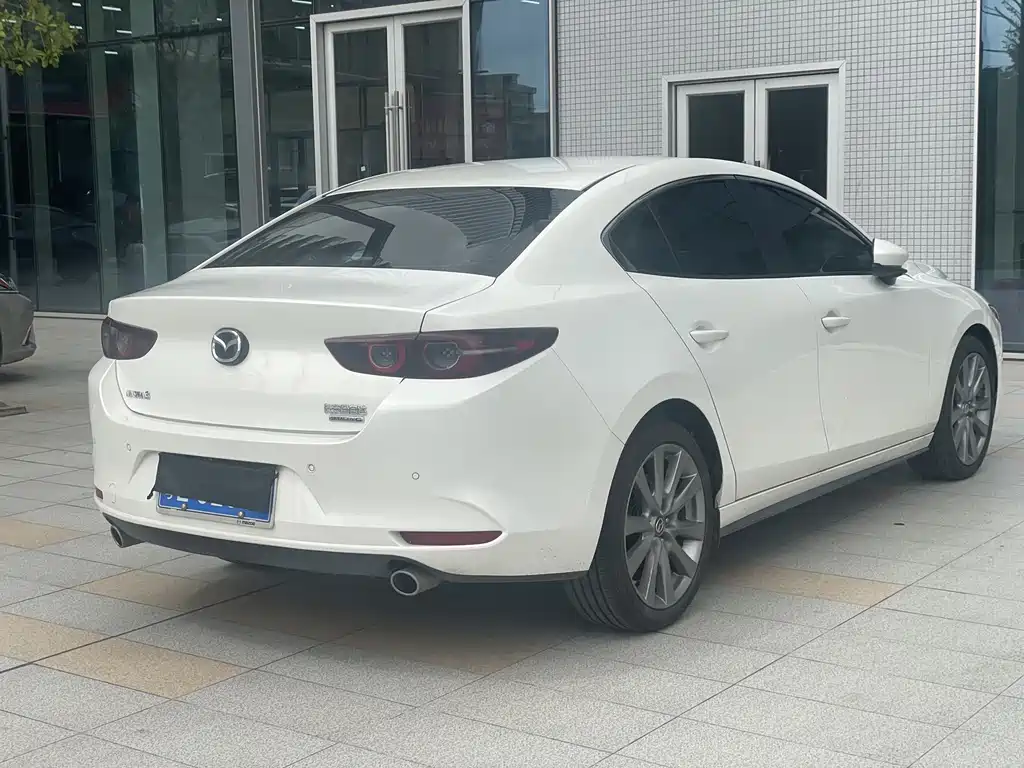 Mazda 3 Axela — миниатюра 8
