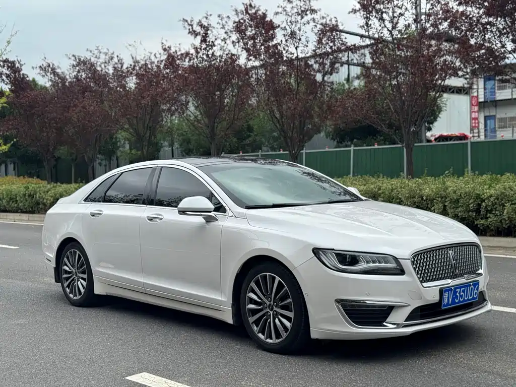 Lincoln MKZ — миниатюра 3