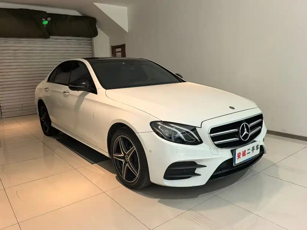 Mercedes-Benz E-Class (Import) — миниатюра 3