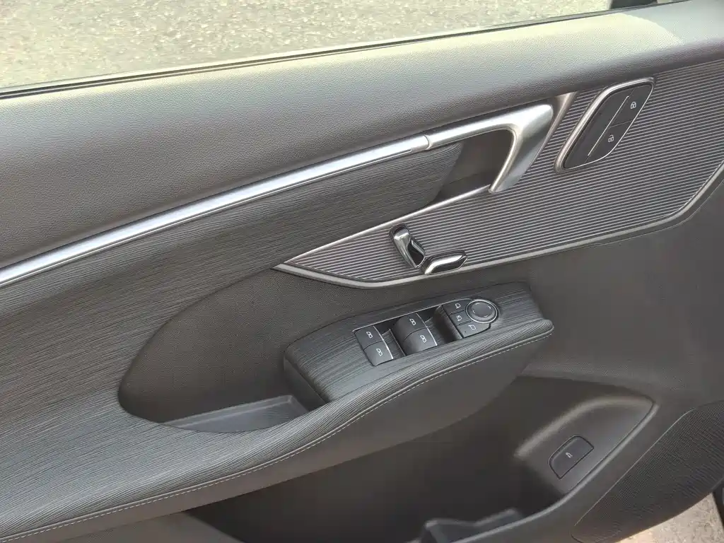 Buick LaCrosse — миниатюра 13
