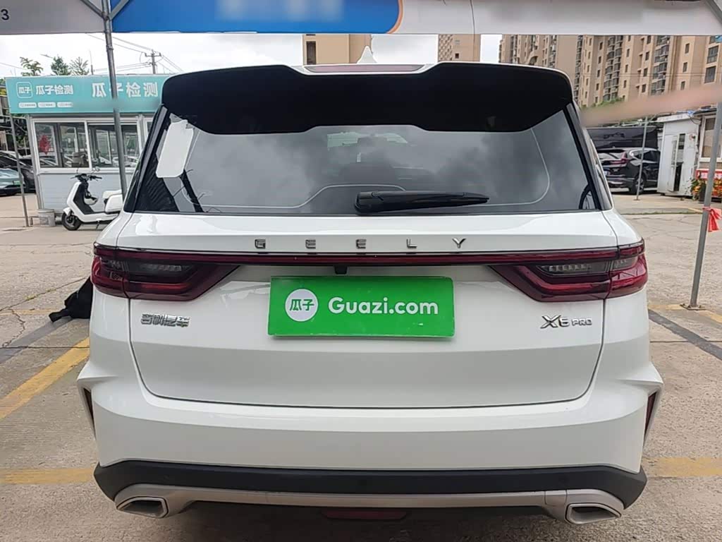 Geely Emgrand X6 1.4 л 2024 г. Белый, пробег 19400 км