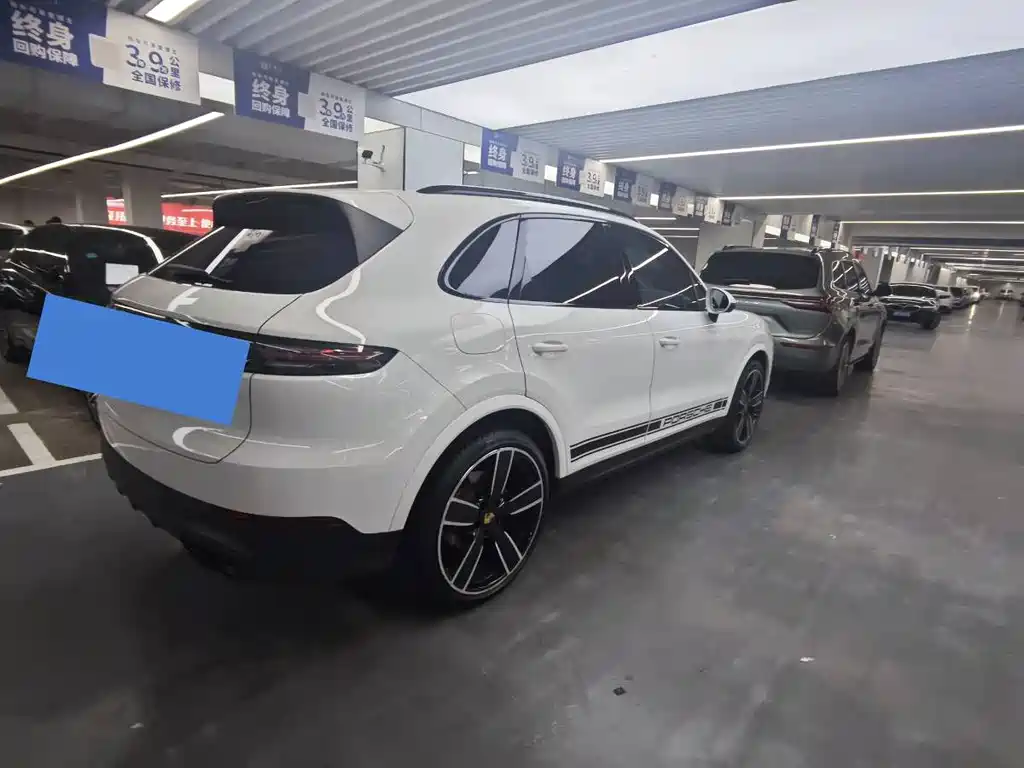 Porsche Cayenne — миниатюра 6