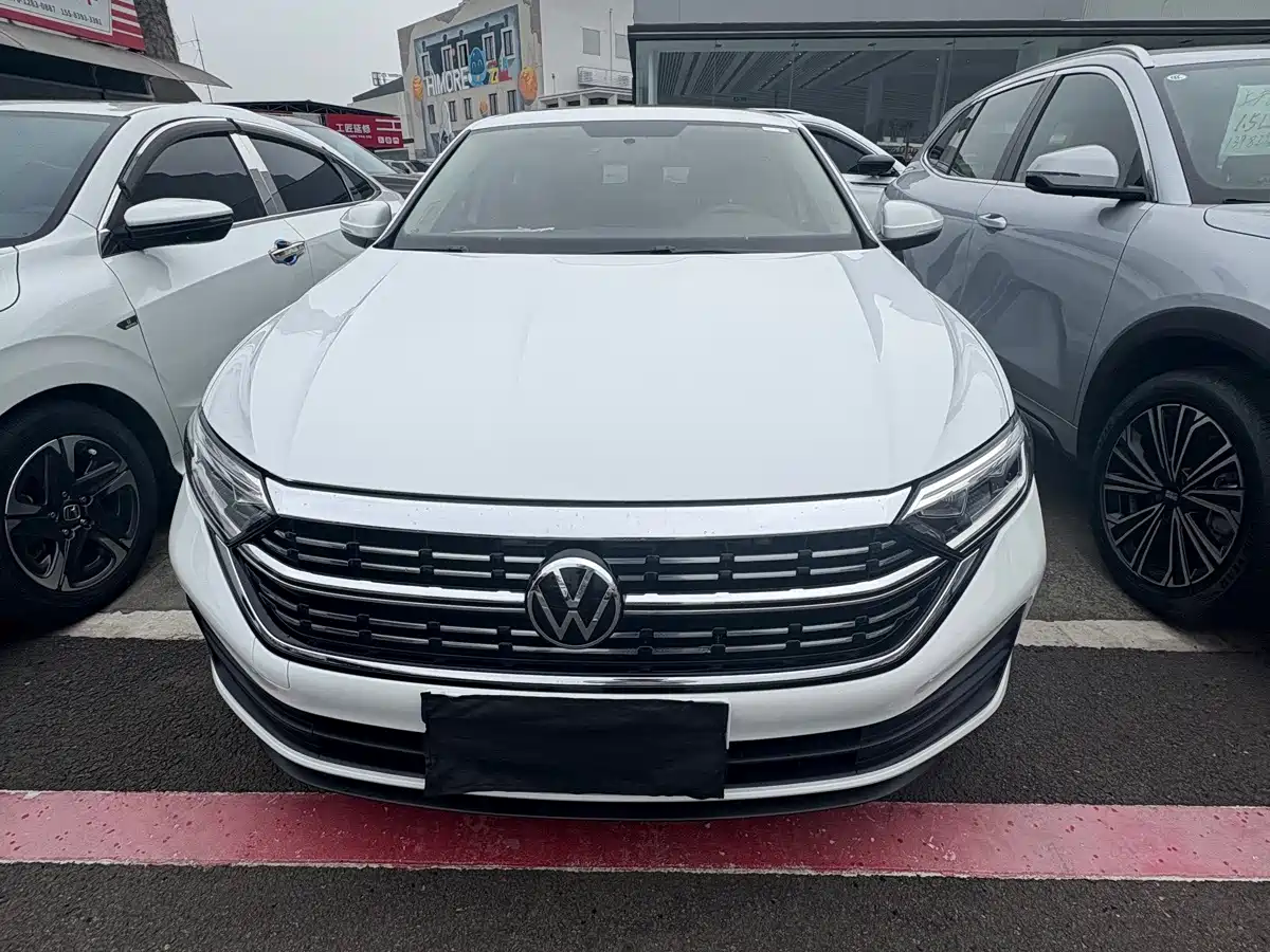 Volkswagen Sagitar 2024 Белый из Китая