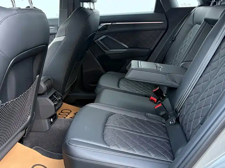 Audi Q3 — миниатюра 10
