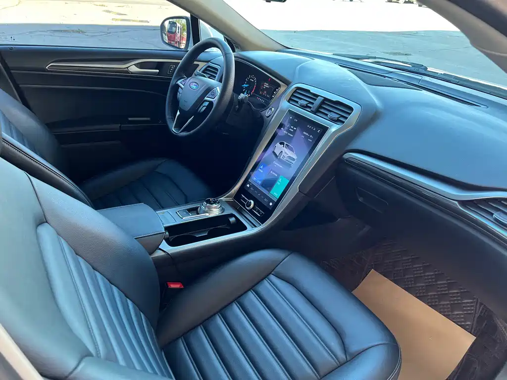 Ford Mondeo — миниатюра 12