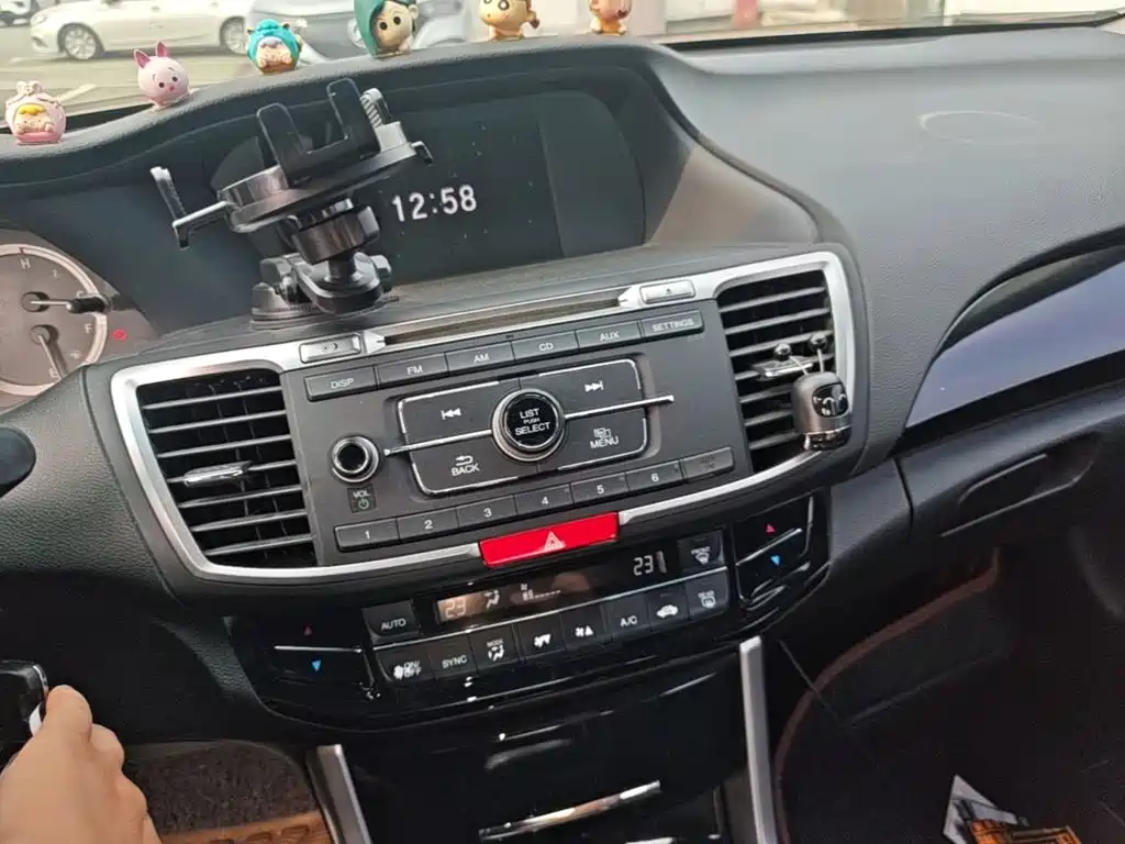 Honda Accord — миниатюра 13