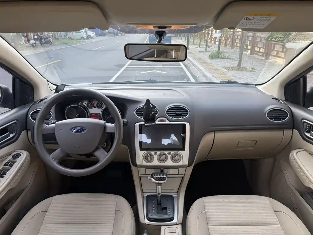 Ford Focus — миниатюра 8