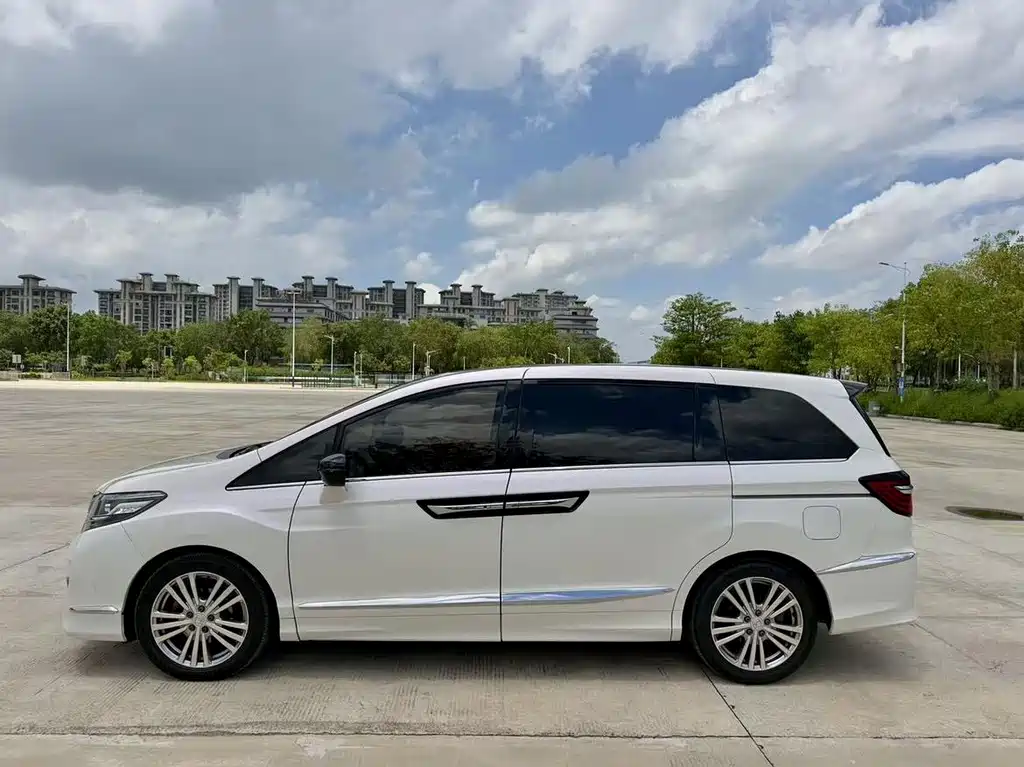 Honda Elysion — миниатюра 6